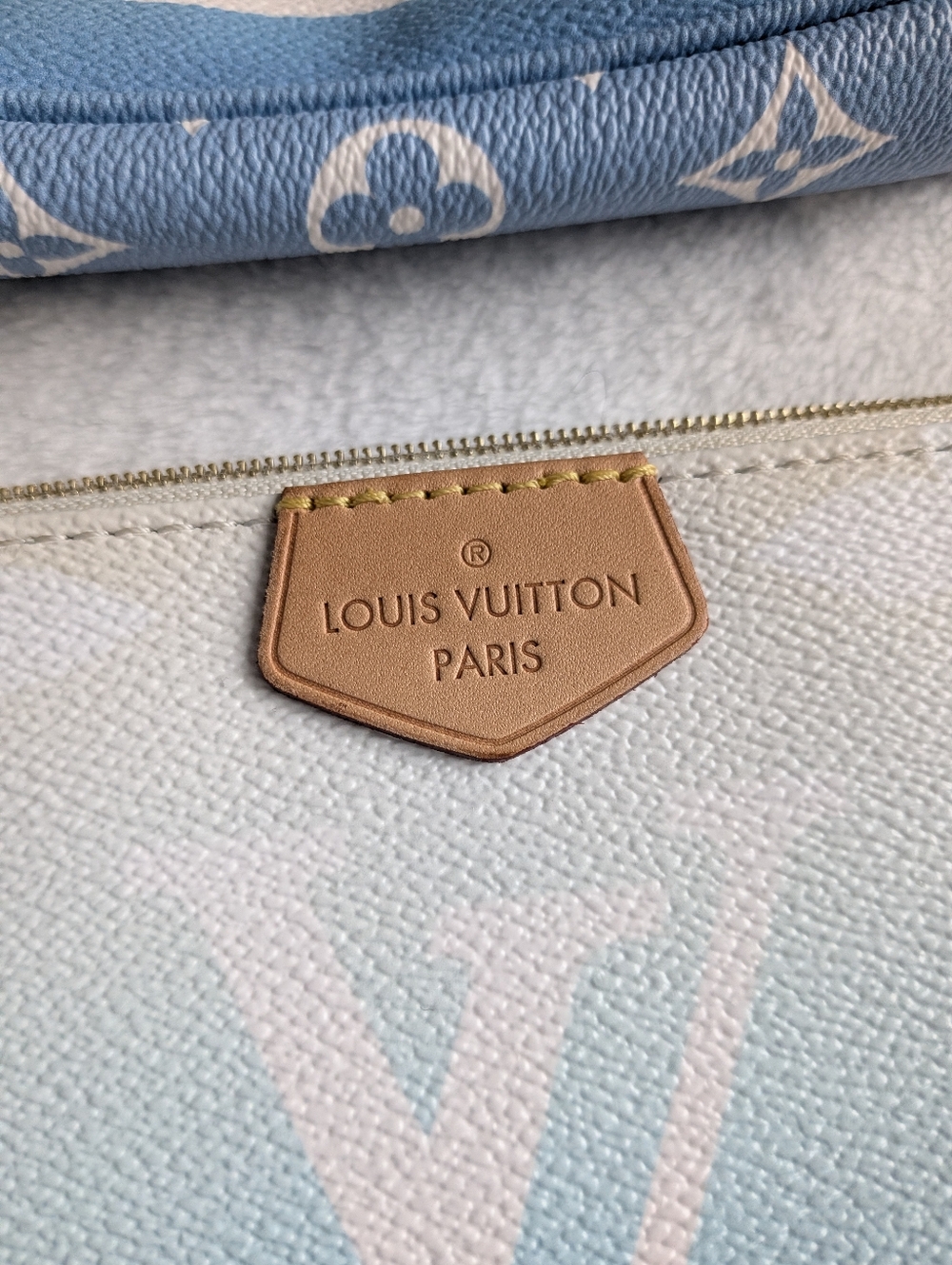 Louis Vuitton By The Pool Multi Pochette Bandouliere 5-in-1 Set - Picture 3 of 9